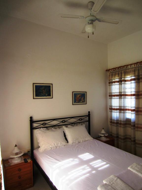 Katerina Apartments Triovasalos Exterior photo