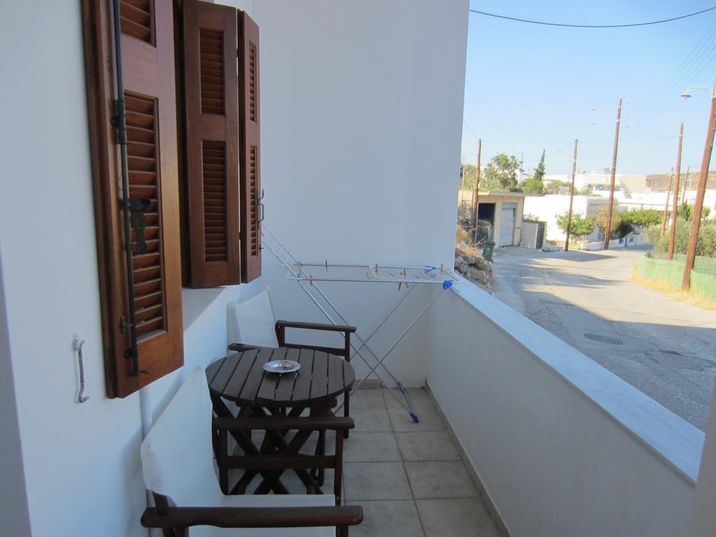 Katerina Apartments Triovasalos Exterior photo